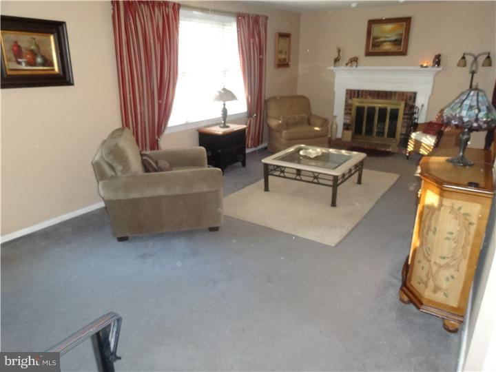 160 Oxford Road Delran, NJ 08075 - Photo 4 of 22
