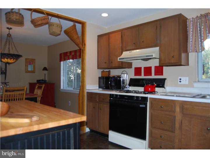 160 Oxford Road Delran, NJ 08075 - Photo 8 of 22