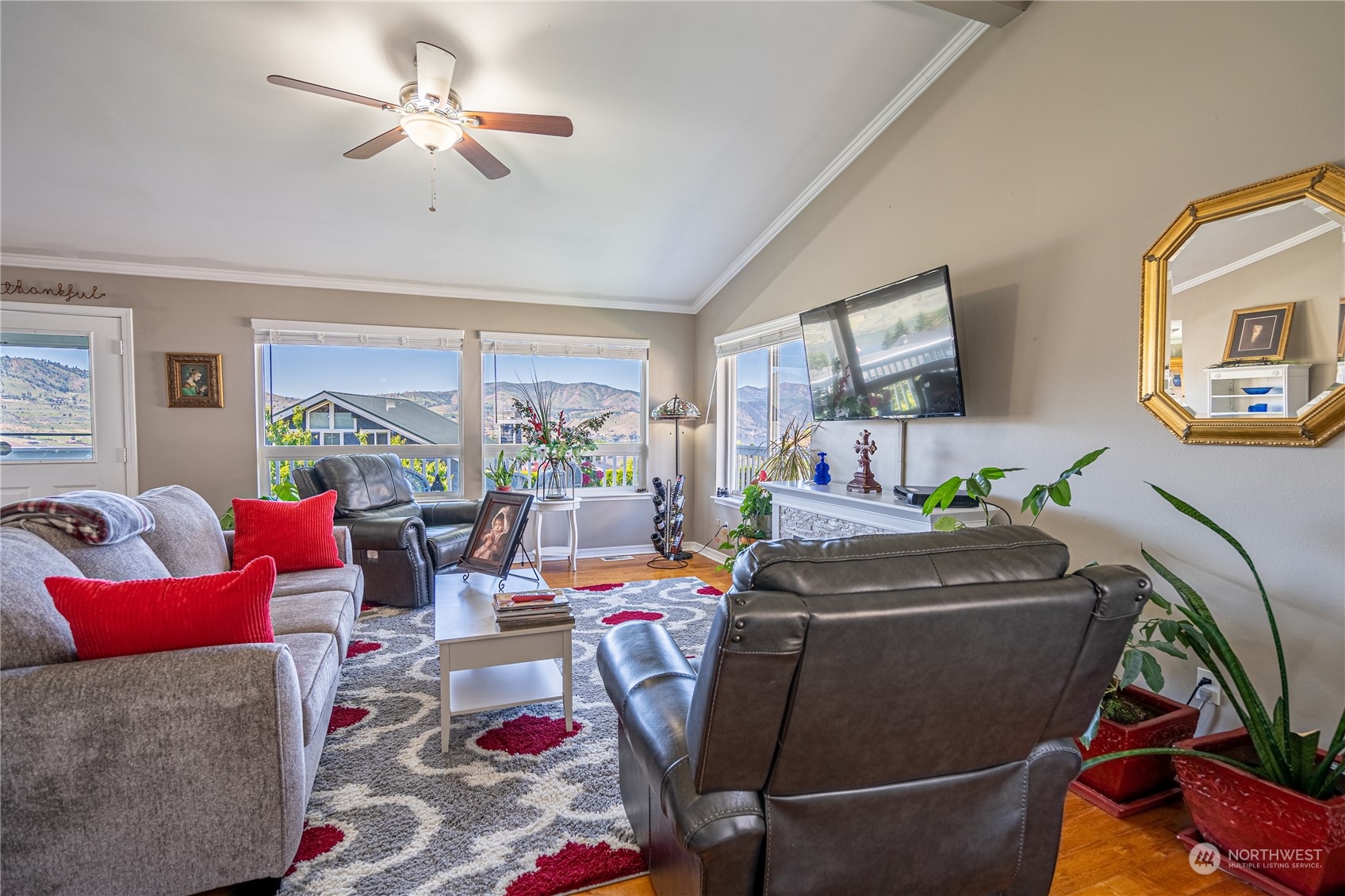 309 Butte Road Chelan, WA 98816 - Photo 4 of 40 Gallery Image 4