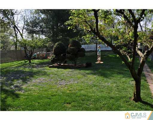 2035 Oak Tree Road Edison, NJ 08820 - Photo 5 of 16 Gallery Image 5