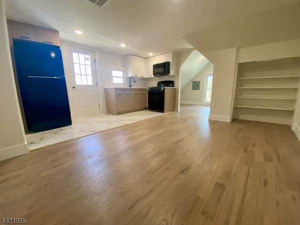 $2,300 | 323 Rutherford Avenue, Unit 4, Franklin, NJ 07416