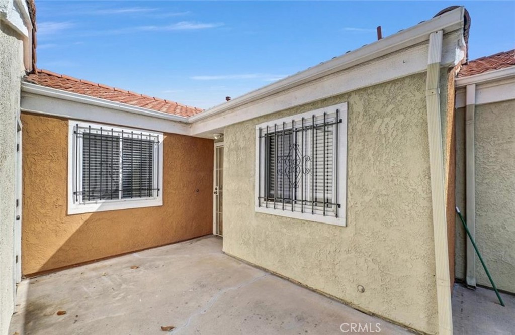 3738 Harrison Street, Unit 31 Riverside, CA 92503 - Photo 23 of 25 a front view of a house