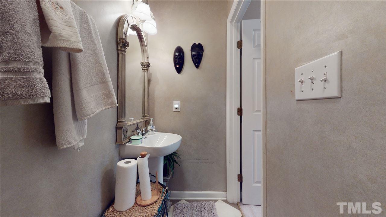 800 Savannah Ridge Road, Unit 115 Holly Springs, NC 27540 - Photo 26 of 29 Gallery Image 26