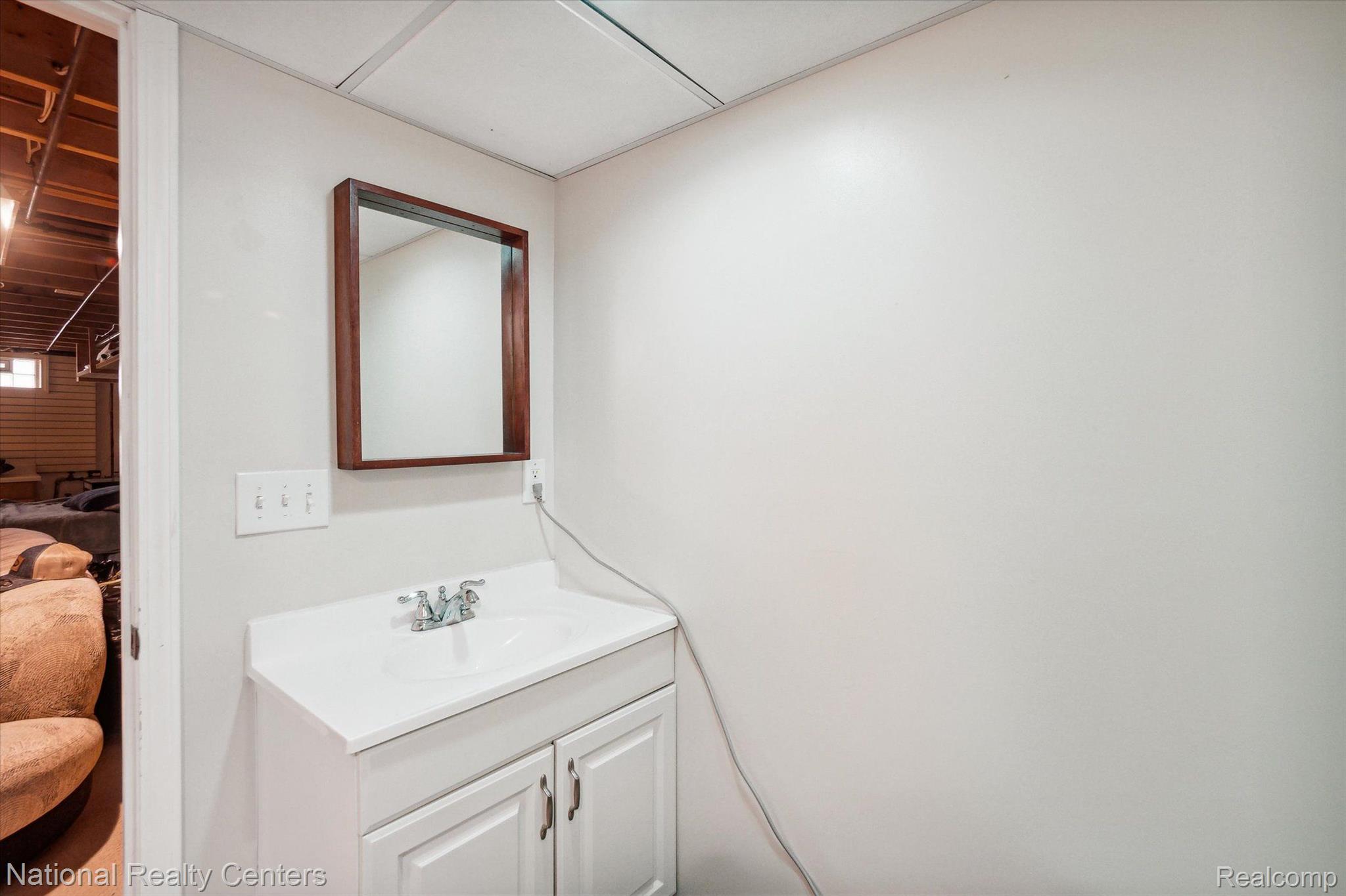 986 Cobblers Road Waterford, MI 48327 - Photo 28 of 40