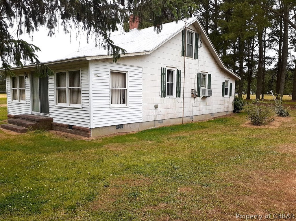 124 Dutchman's Road Port Haywood, VA 23138 - Photo 1 of 8