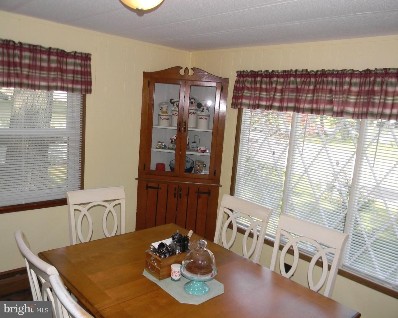 71 Holly Boulevard Tabernacle, NJ 08088 - Photo 9 of 25 Dining room