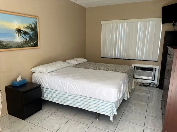 $1,700 | 1315 North Ocean Drive, Unit 205, Hollywood, FL 33019