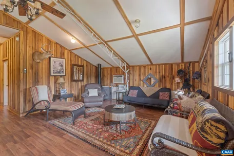 $1,999,900 | 12189 Norwood Road, Wingina, VA 24599