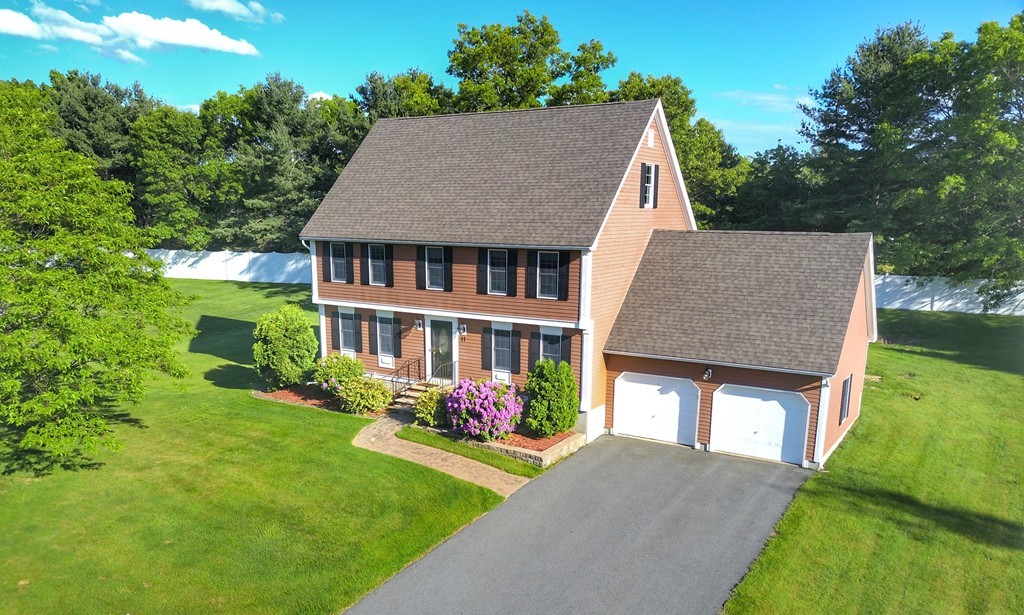 11 Noel Road Andover, MA 01810 - Photo 1 of 30 Gallery Image 1