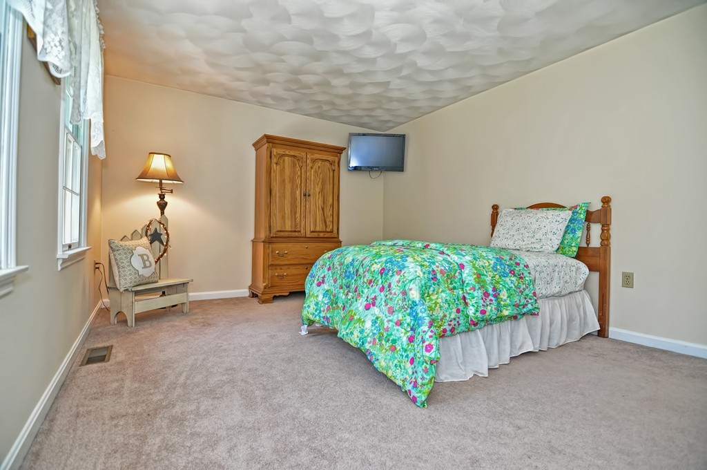 11 Noel Road Andover, MA 01810 - Photo 20 of 30 Gallery Image 20
