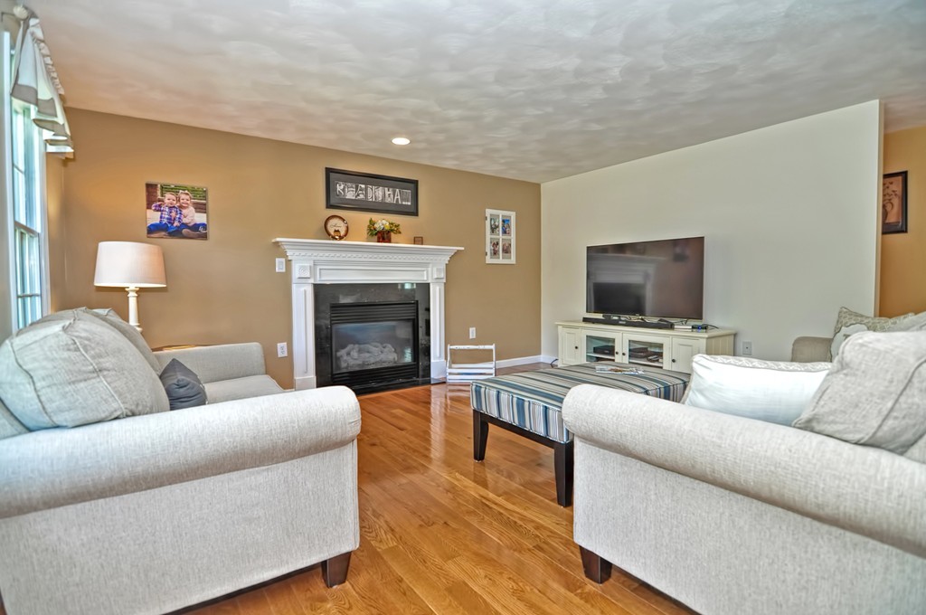 11 Noel Road Andover, MA 01810 - Photo 2 of 30 Gallery Image 2