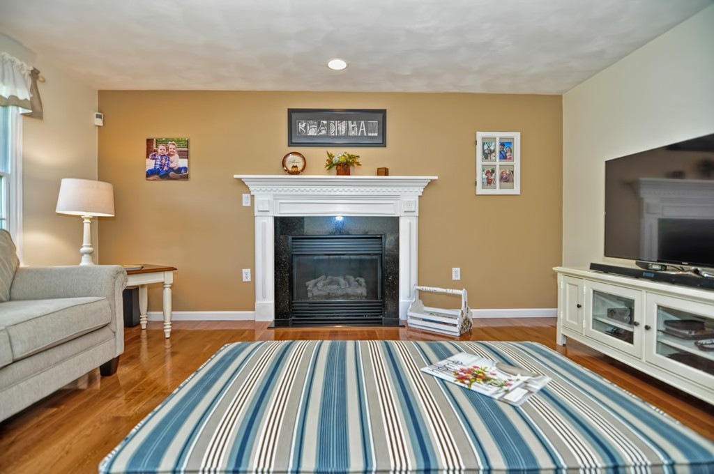 11 Noel Road Andover, MA 01810 - Photo 3 of 30 Gallery Image 3
