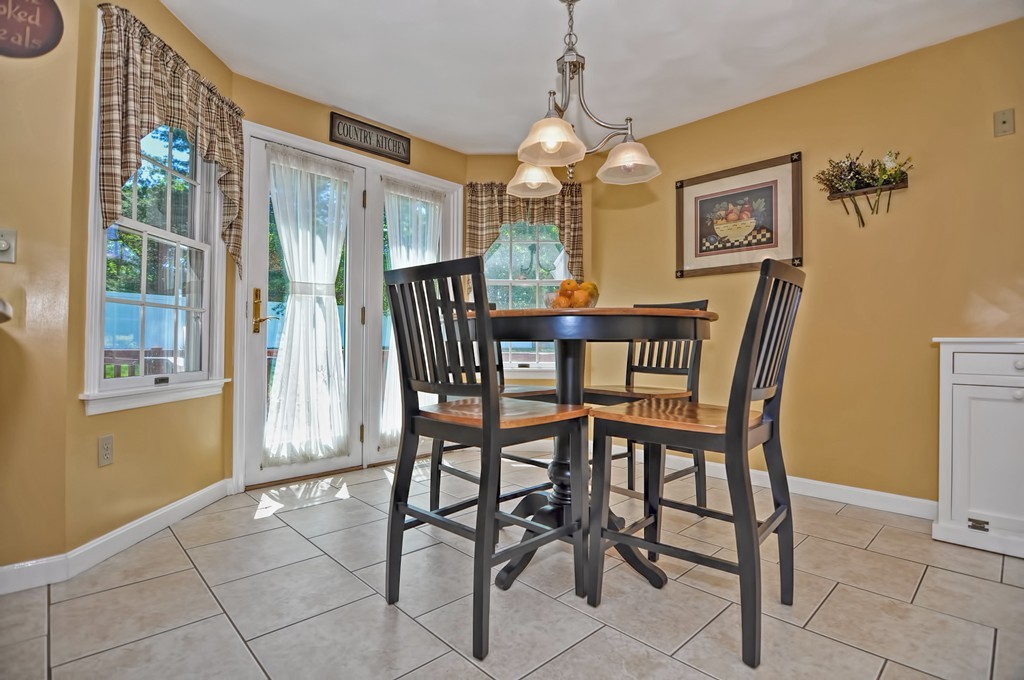 11 Noel Road Andover, MA 01810 - Photo 8 of 30 Gallery Image 8
