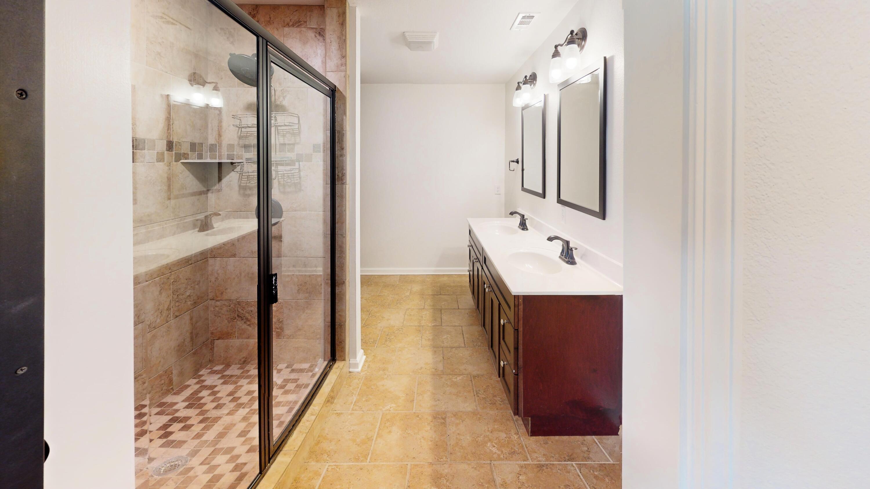 4962 Antioch Road Crestview, FL 32536 - Photo 27 of 48 Bathroom.