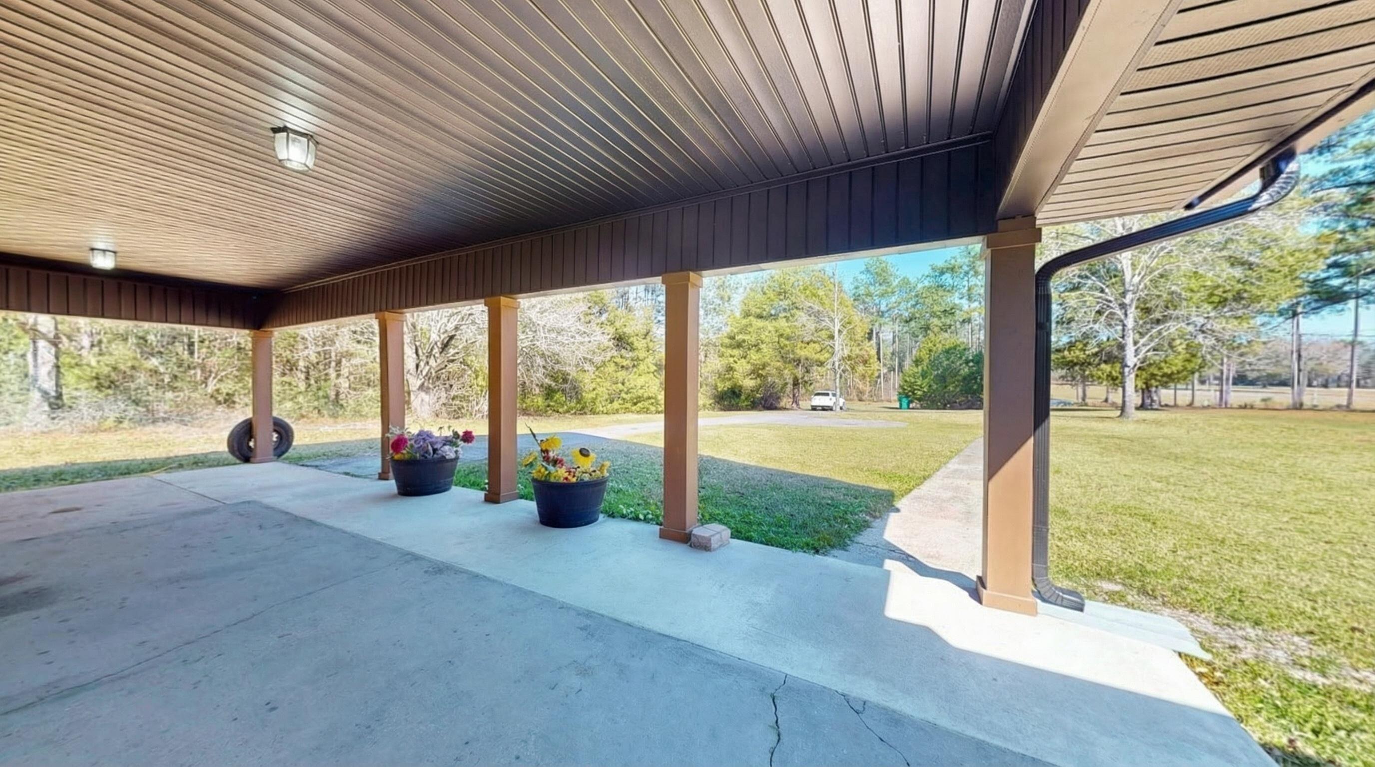 4962 Antioch Road Crestview, FL 32536 - Photo 4 of 48 b1d63ef5-00d1-43d0-b81b-2802f614e08b