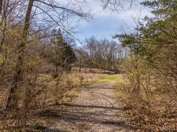 $349,900 | 1108 Lake Charrette Drive, Innsbrook, MO 63390