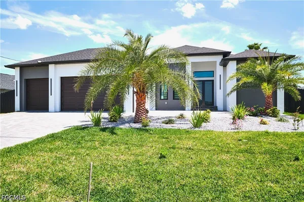 $647,700 | 2717 Southwest 22nd Avenue, Cape Coral, FL 33914