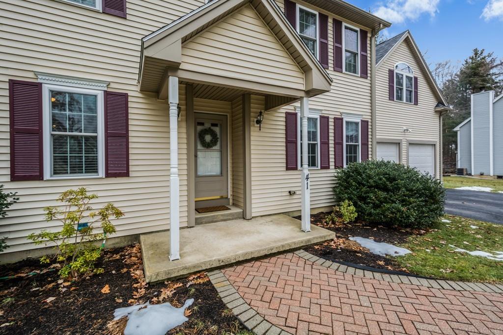 41 Tannery Road Sturbridge, MA 01518 - Photo 2 of 42 a view of a house with a yard