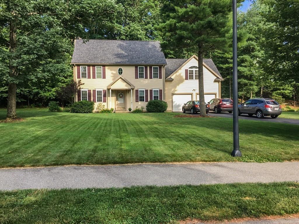 41 Tannery Road Sturbridge, MA 01518 - Photo 42 of 42 a front view of a house with a yard