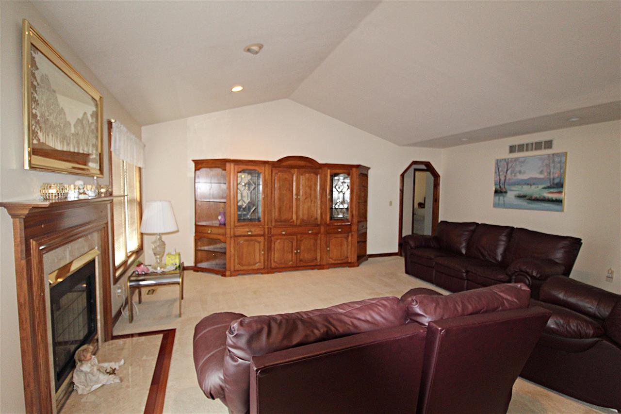 7303 Reid Road Swartz Creek, MI 48473 - Photo 7 of 39 50055171-6.JPG