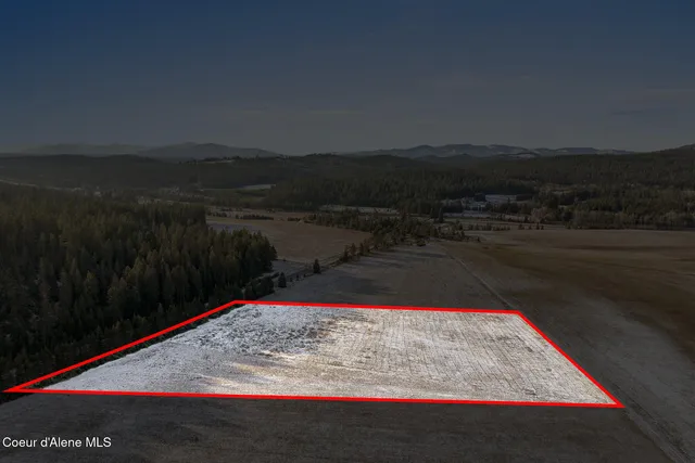 $325,000 | 340 Bayview Road, Athol, ID 83801