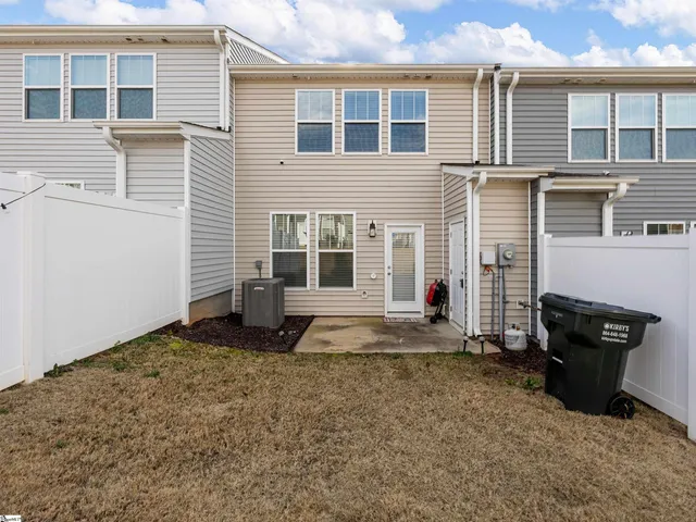 $250,000 | 1550 Rivermeade Drive, Moore, SC 29369