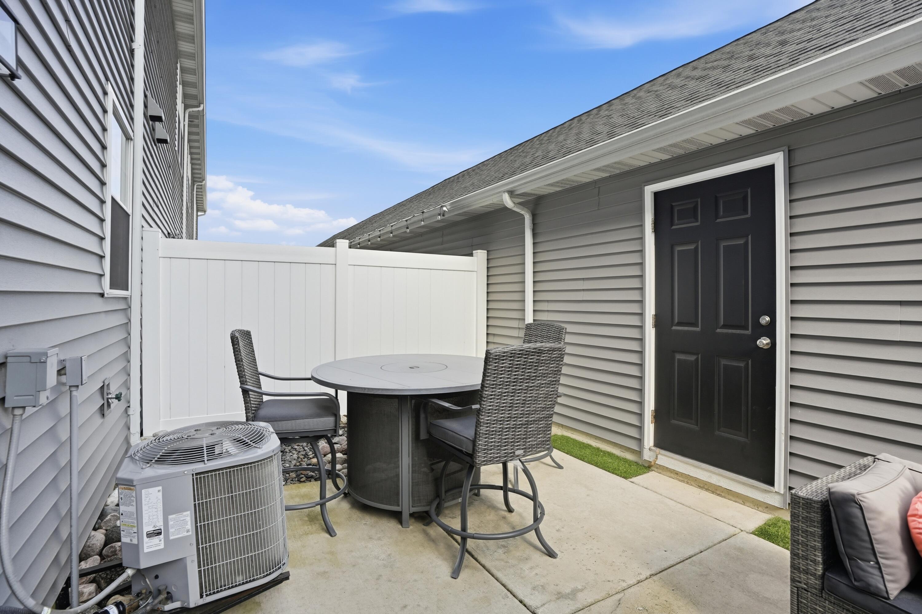 11789 Kentucky Street Crown Point, IN 46307 - Photo 19 of 20 3000x2000