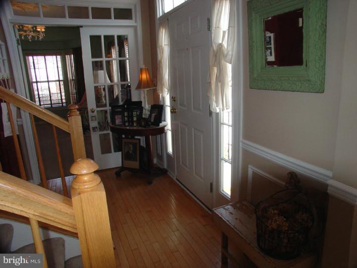 2 Avalon Road Pennington, NJ 08534 - Photo 4 of 25 Foyer