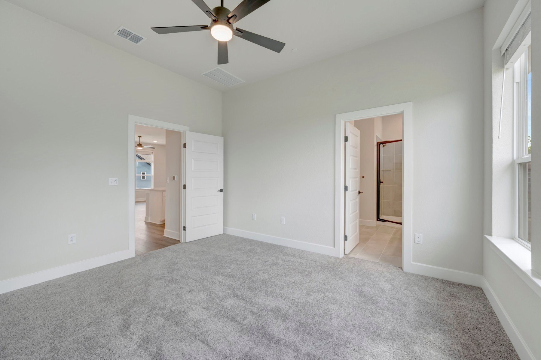 1017 Brickell Loop Austin, TX 78744 - Photo 12 of 31 Owner' Retreat