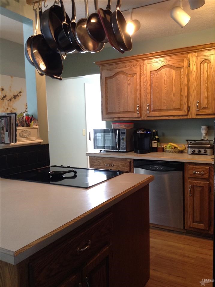 148 Division Way Decatur, IN 46733 - Photo 6 of 21