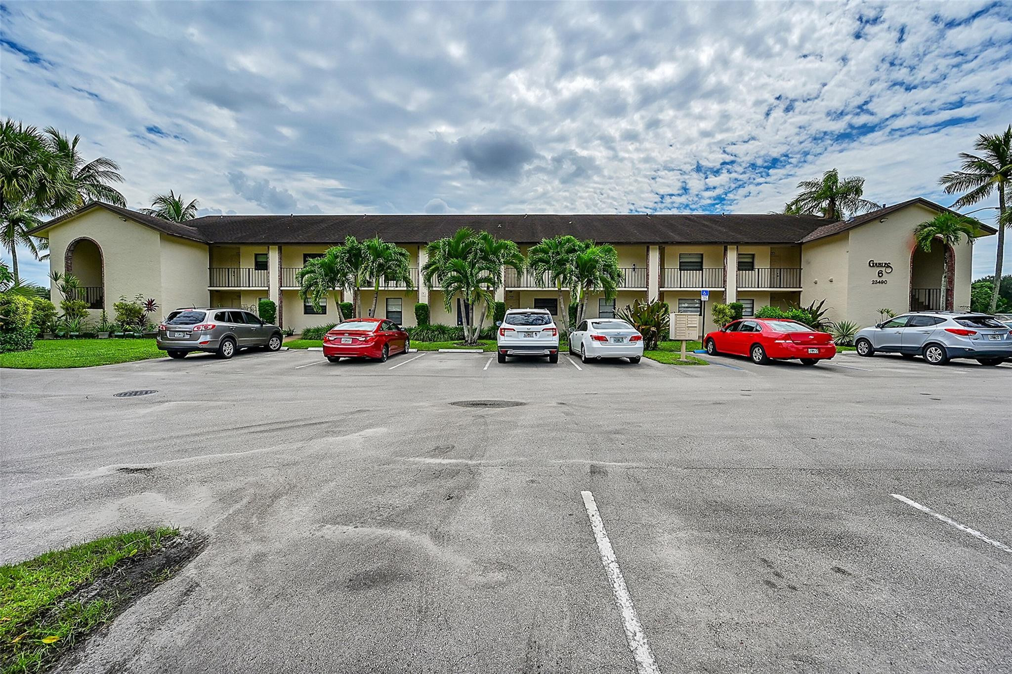 23490 Southwest 57th Avenue, Unit 607 Boca Raton, FL 33428 - Photo 2 of 42 Photo 2
