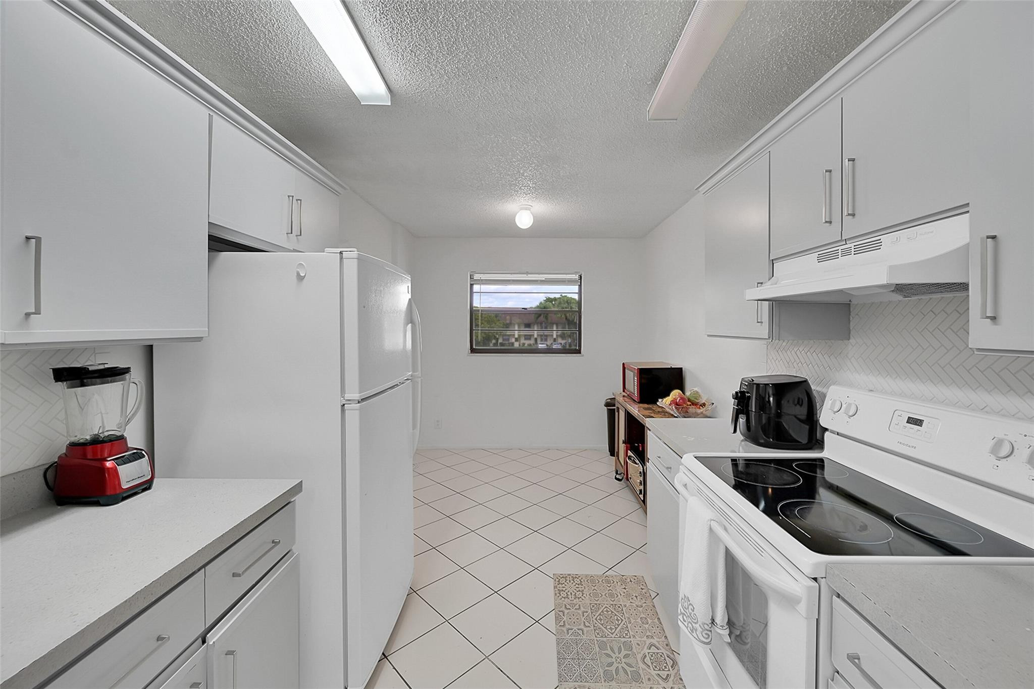23490 Southwest 57th Avenue, Unit 607 Boca Raton, FL 33428 - Photo 6 of 42 Photo 6
