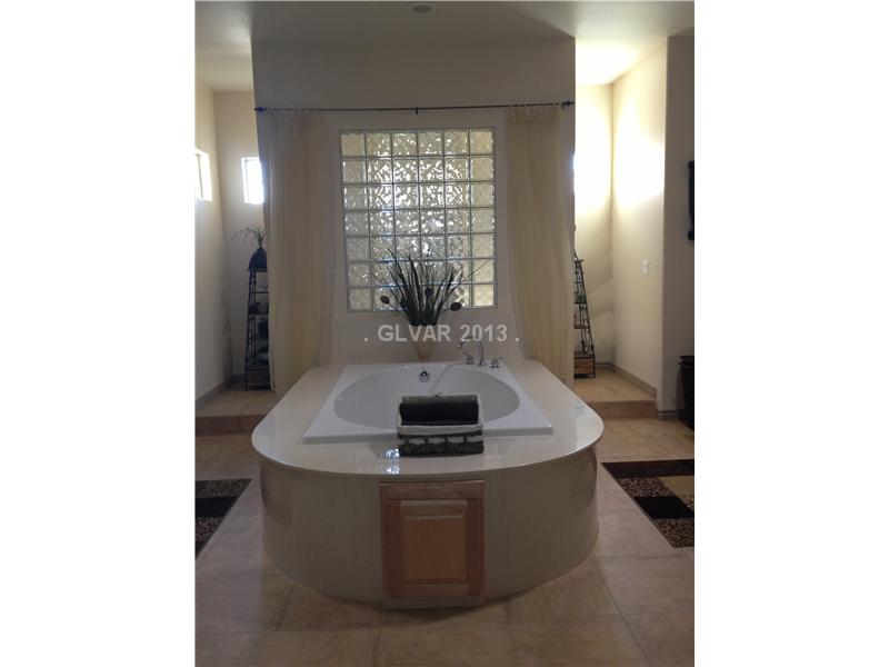 164 Maggie Mei Road Las Vegas, NV 89183 - Photo 10 of 16 Master Bath/Spa.