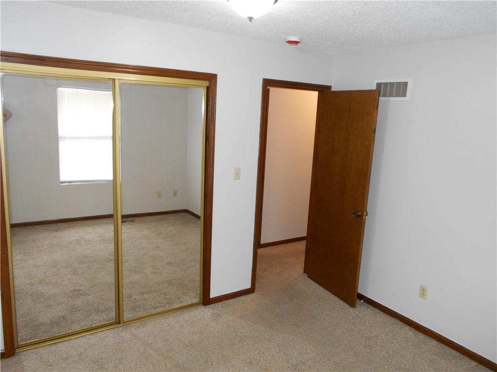 1021-1019 North Kiger Road Independence, MO 64050 - Photo 8 of 12