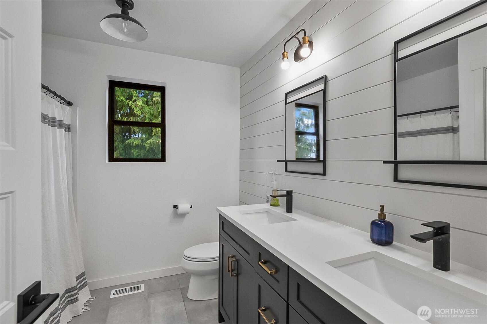914 6th Street Mukilteo, WA 98275 - Photo 25 of 40