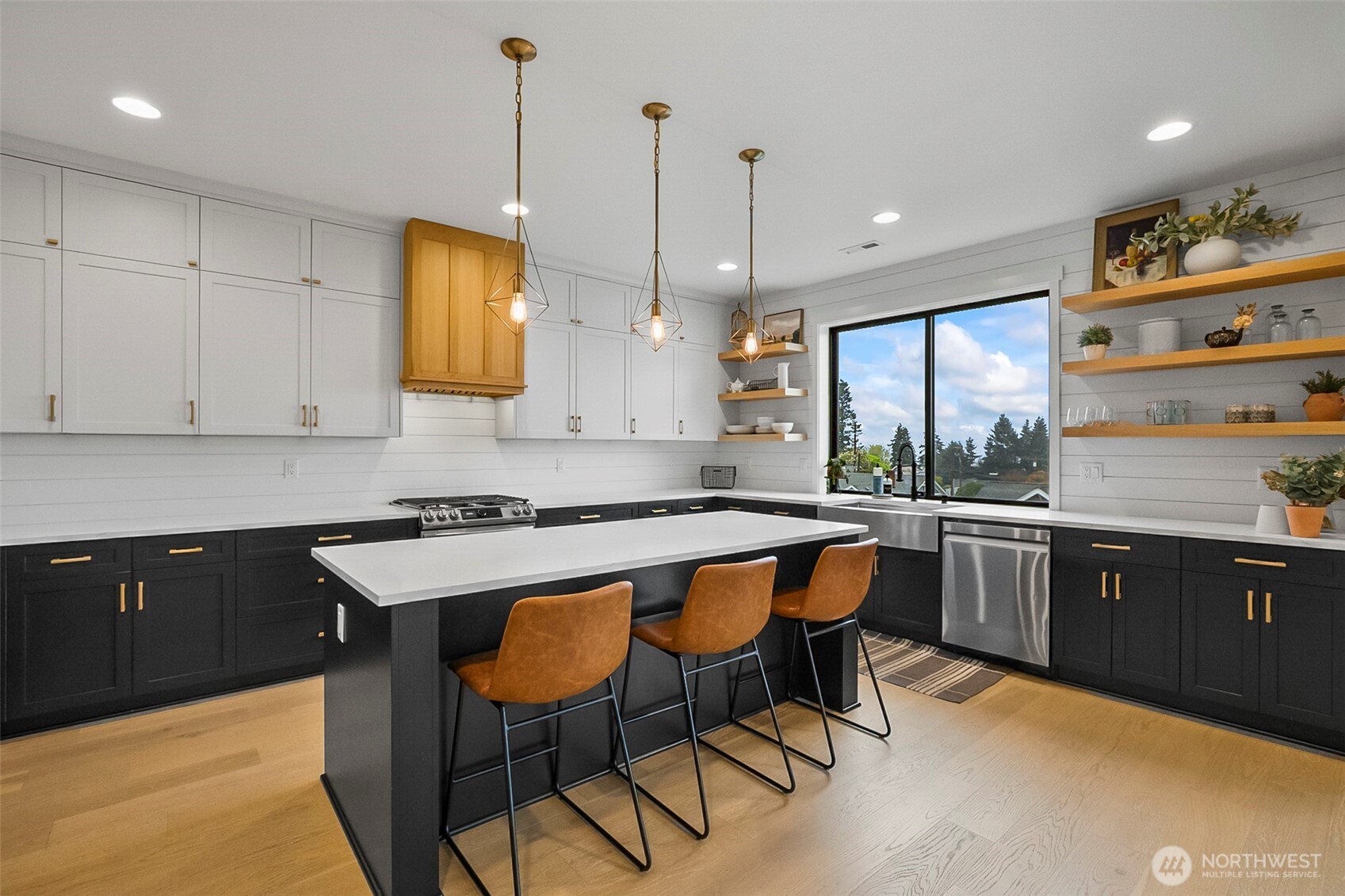 914 6th Street Mukilteo, WA 98275 - Photo 7 of 40