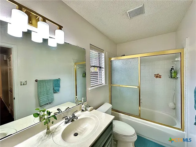 $369,000 | 209 Westbrook Drive, Victoria, TX 77904