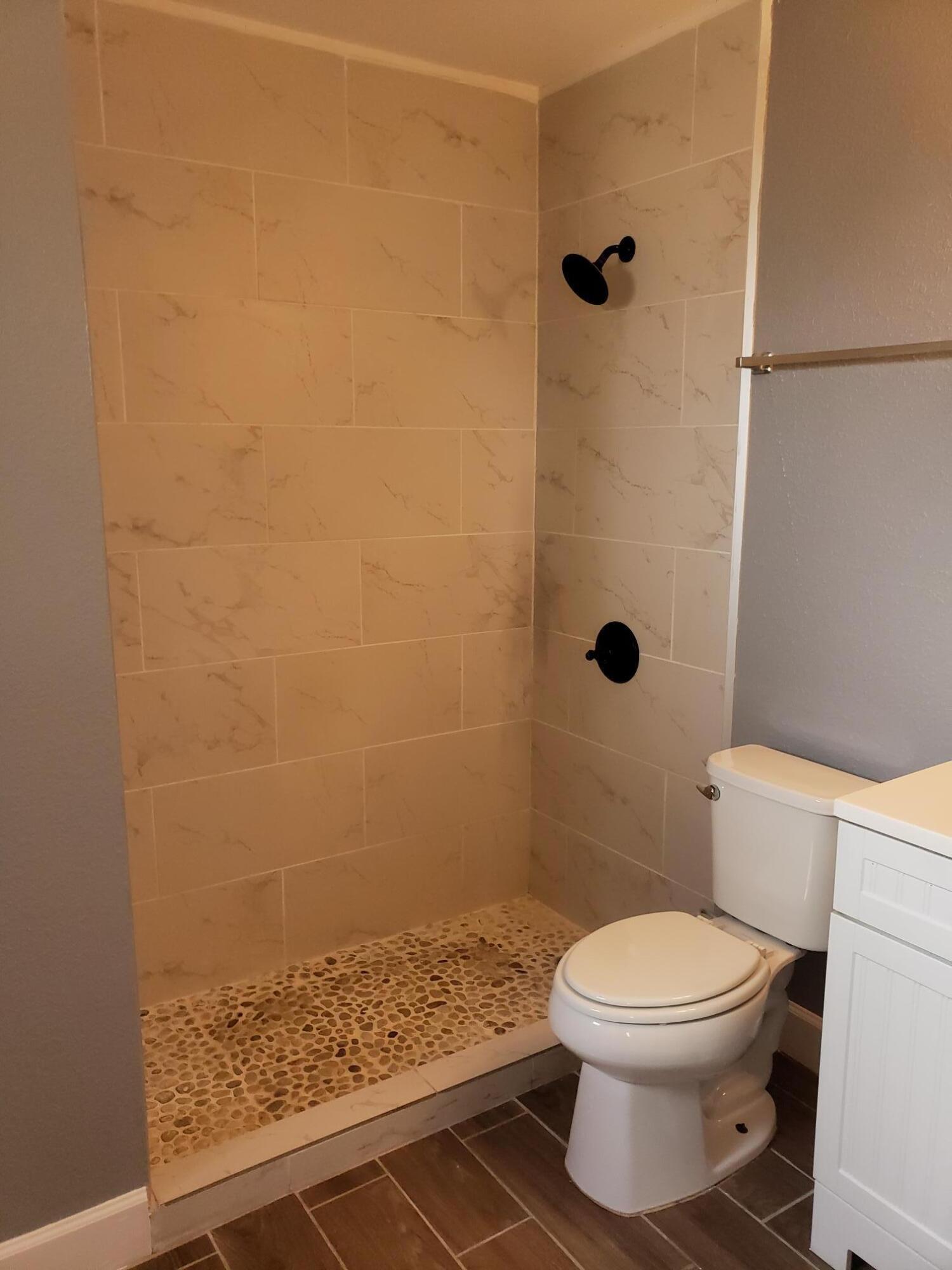 1201 West 34th Street Riviera Beach, FL 33404 - Photo 11 of 19 20211219_102511