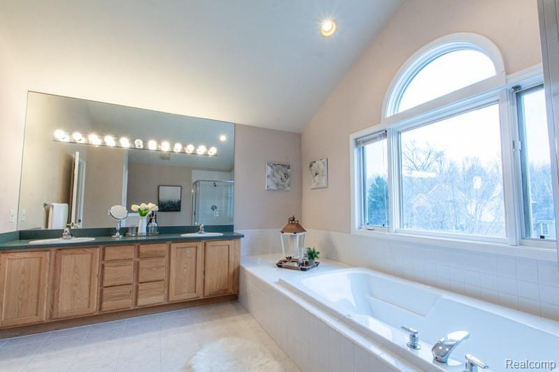 47955 Pavillon Road Canton, MI 48188 - Photo 44 of 53
