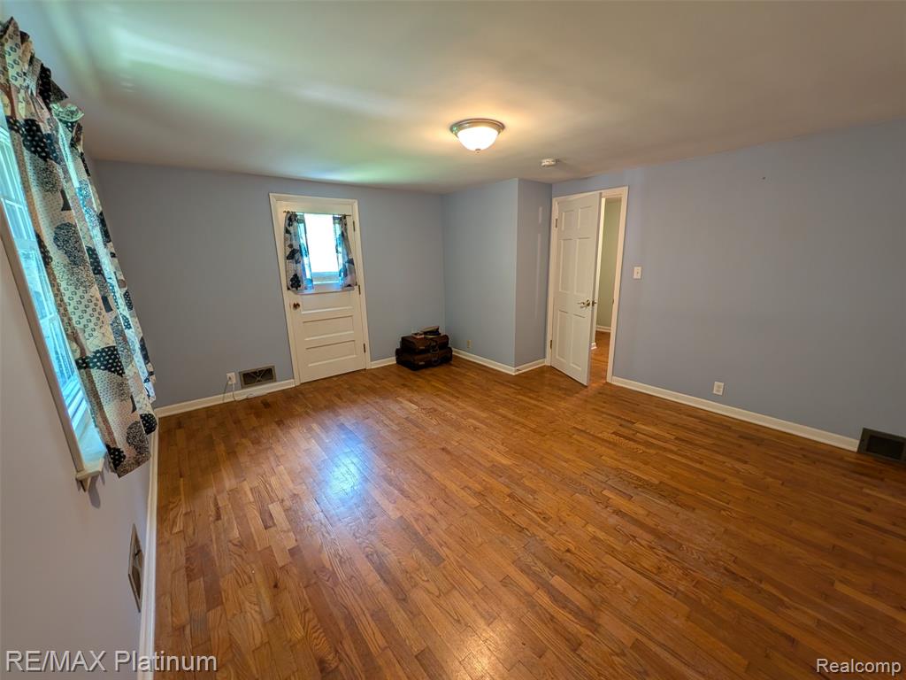 1430 Dauner Road Fenton, MI 48430 - Photo 16 of 41
