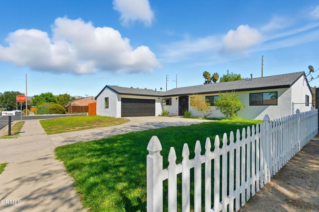 1290 Lawrence Circle Simi Valley, CA 93065 - Photo 36 of 37 a front view of a house with garden