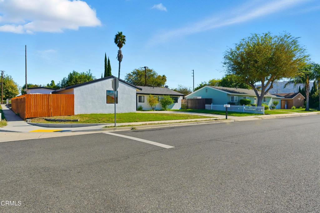 1290 Lawrence Circle Simi Valley, CA 93065 - Photo 37 of 37 a view of street with houses