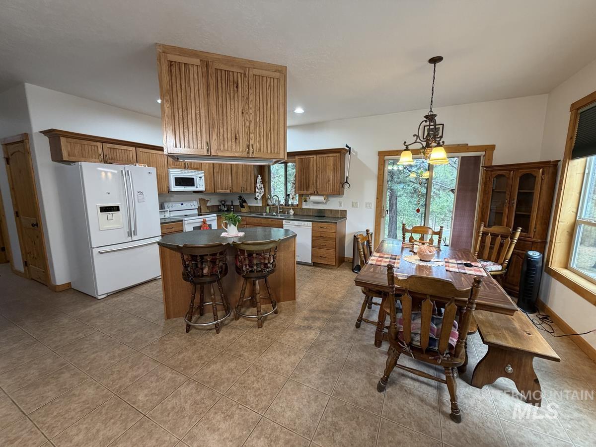 7 Carey Way Cascade, ID 83611 - Photo 13 of 38