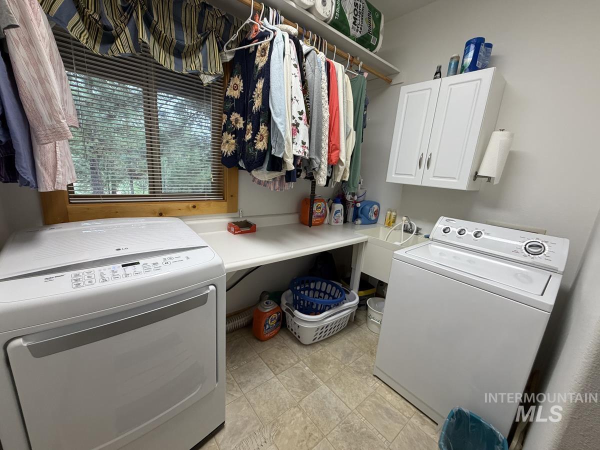 7 Carey Way Cascade, ID 83611 - Photo 17 of 33