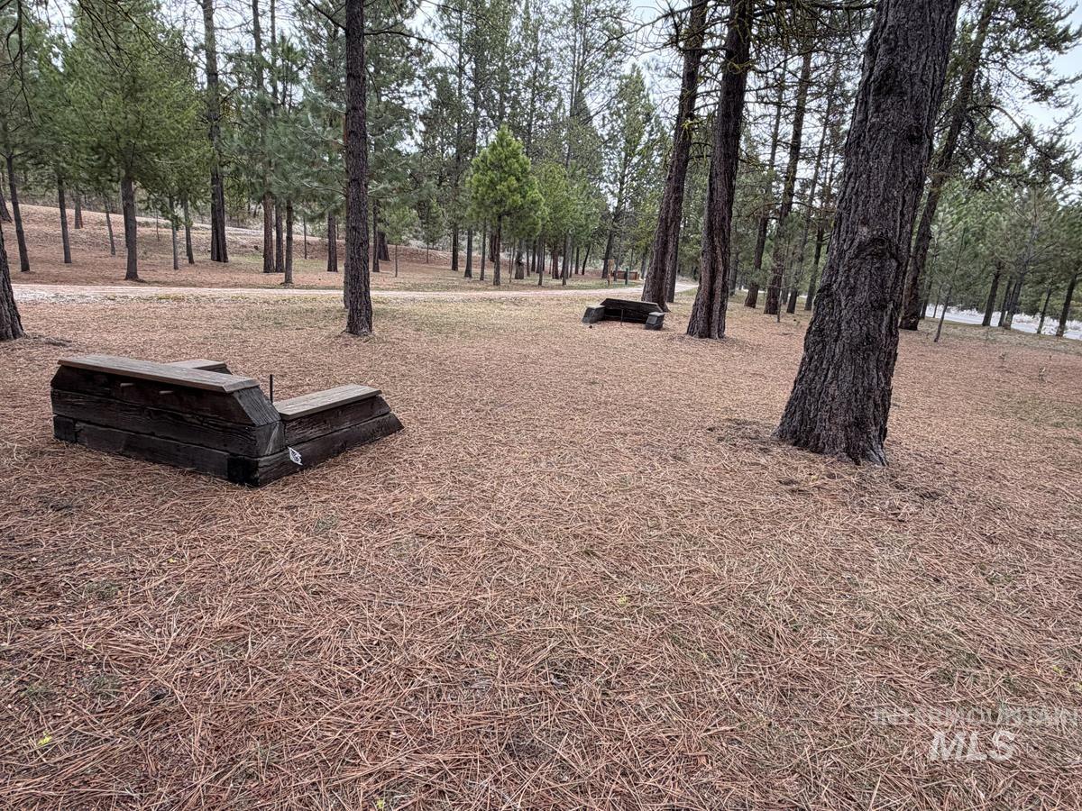 7 Carey Way Cascade, ID 83611 - Photo 20 of 33