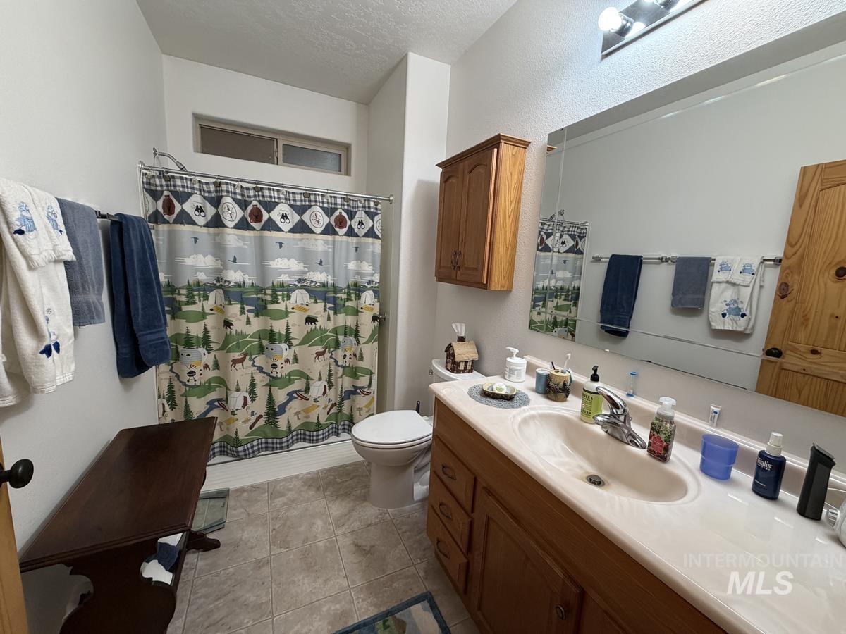 7 Carey Way Cascade, ID 83611 - Photo 21 of 38
