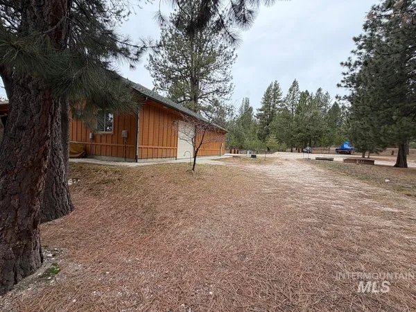 $764,900 | 7 Carey Way, Cascade, ID 83611