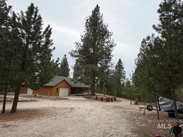 $764,900 | 7 Carey Way, Cascade, ID 83611