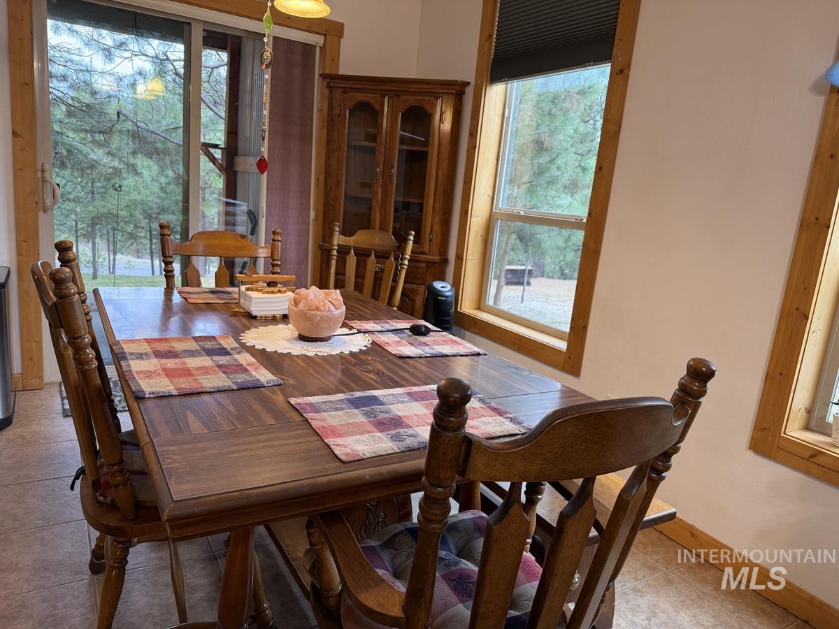 7 Carey Way Cascade, ID 83611 - Photo 9 of 33