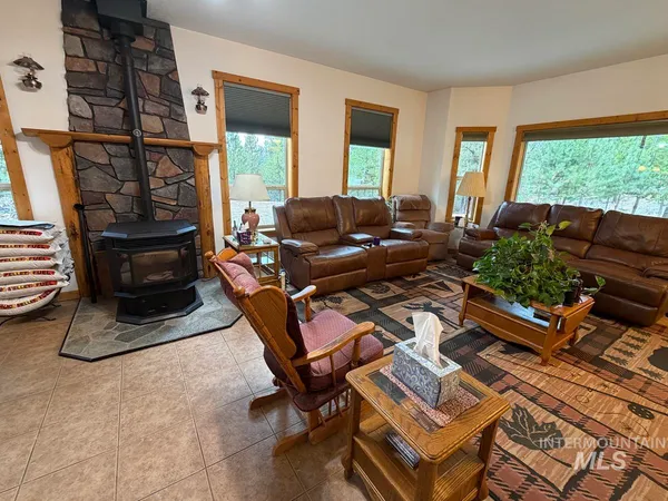 $764,900 | 7 Carey Way, Cascade, ID 83611